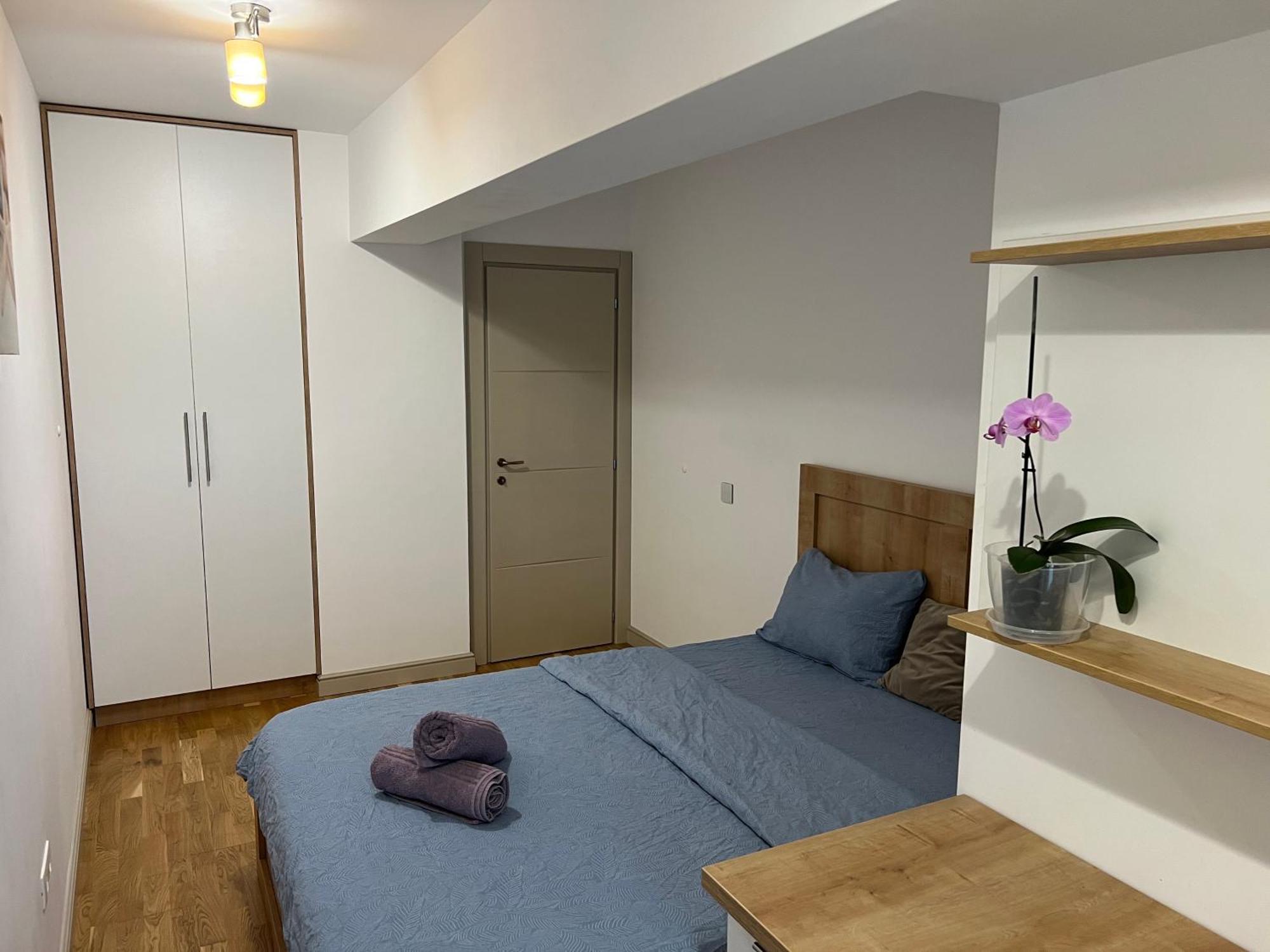 Airport Flyhub Chic Apartment Iasi Eksteriør billede