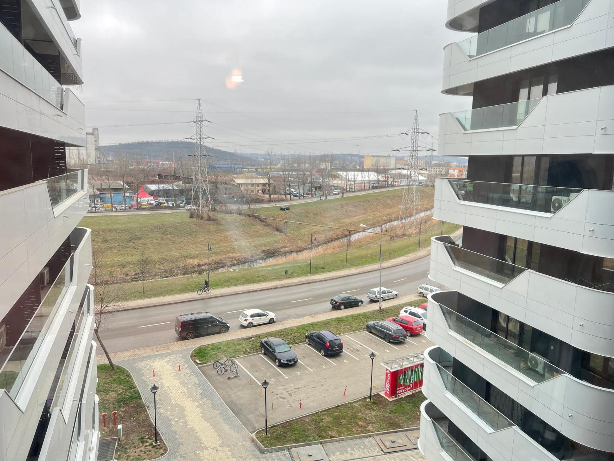 Airport Flyhub Chic Apartment Iasi Eksteriør billede